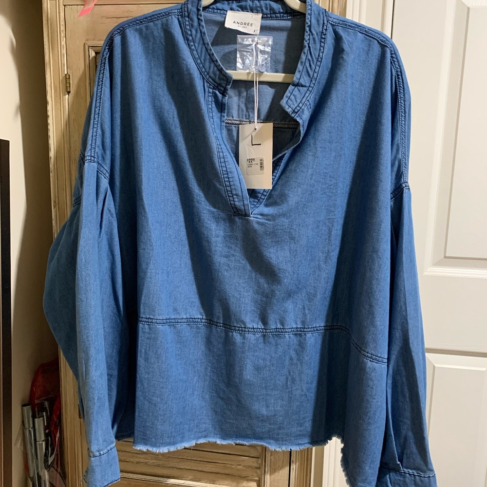 Andre’ soft chambray top, boxy fit